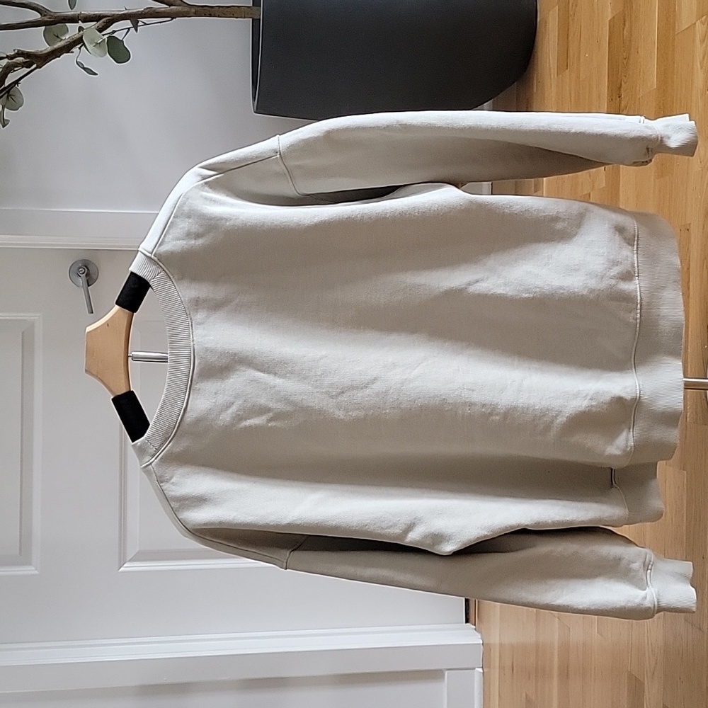 H&M Oversized Sweatshirt - Picture 6 of 9